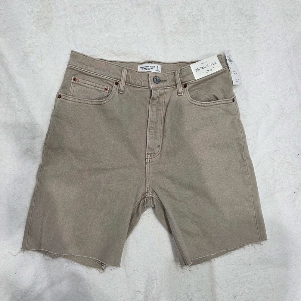 Abercrombie & Fitch Beige Jean Shorts 90s Relaxed Jean High Rise NWT